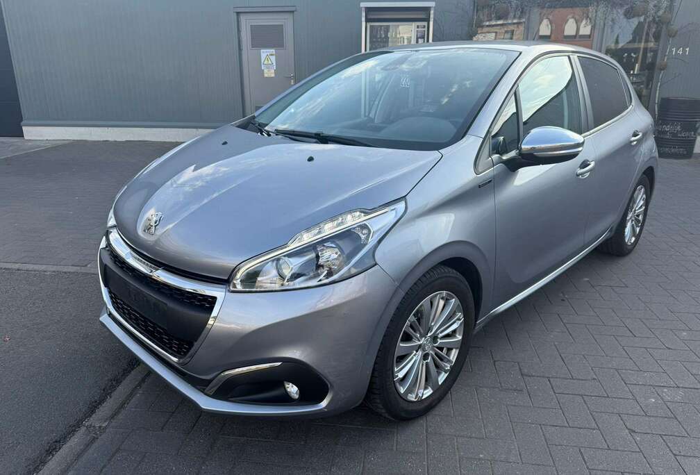 Peugeot 208 1.2 PureTech GARANTIE 1 AN/JAAR