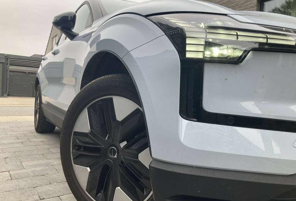 Volvo 51 kWh RWD Single Motor Plus