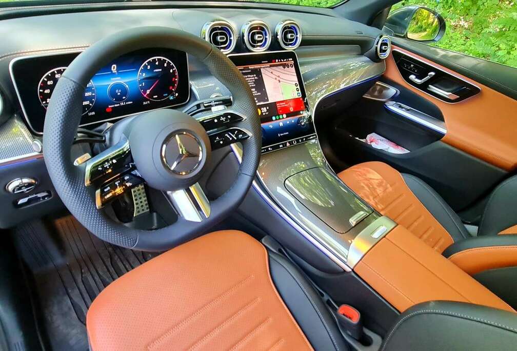 Mercedes-Benz GLC 200 COUPE 4MATIC AMG PANO JA 20 LED 360 FUL