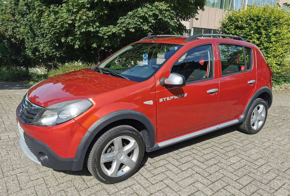 Dacia Stepway 1.6i + Feuille rose + Garantie 12 mois -