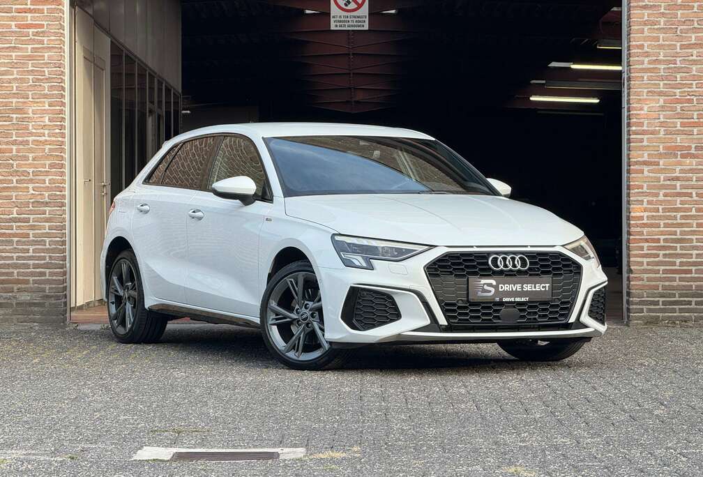 Audi 40 TFSI e S-line  Black Optic  LED  CarPlay