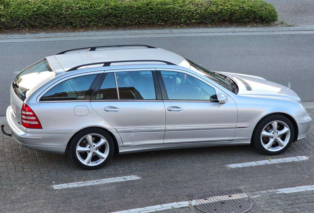 Mercedes-Benz C 240 T Avantgarde