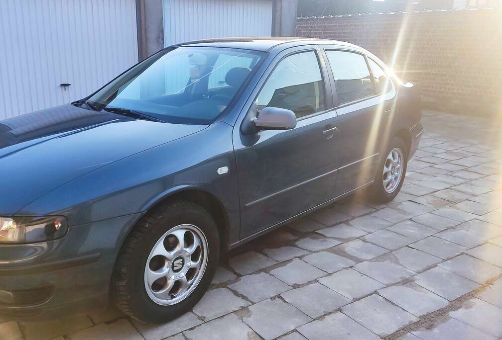 SEAT 1.6i Comfort*SEAT Toledo 1.6i+Comfort**climatisation automatique