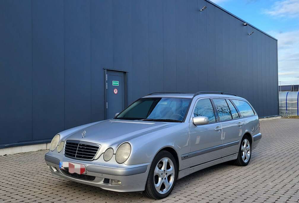 Mercedes-Benz E 220 CDI Classic Aut...
