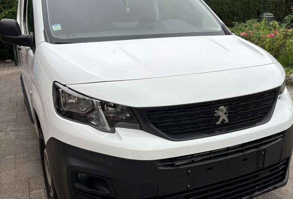 Peugeot 1.6 HDi L2H1 Pack CD Airco 121