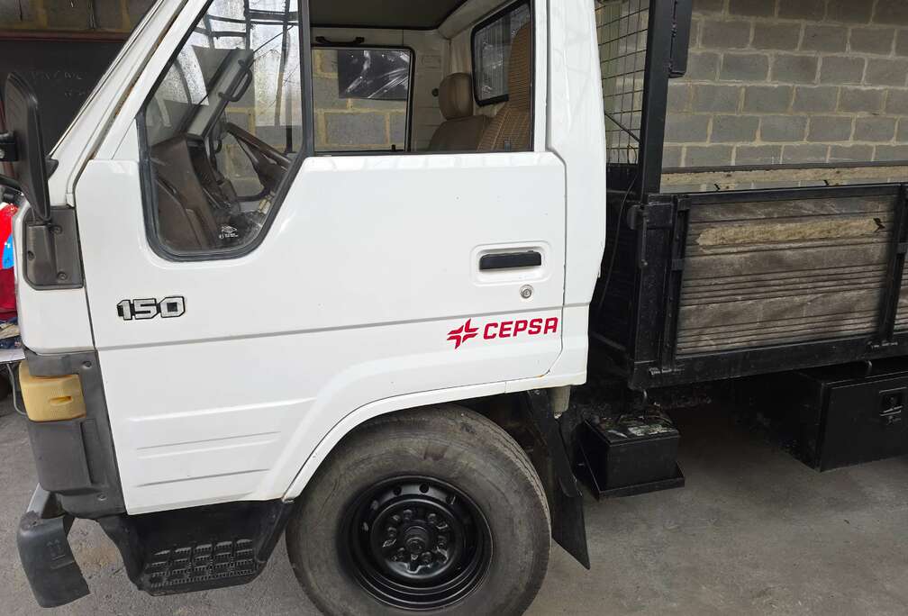 Toyota DYNA 150 - LY60L- DIESEL
