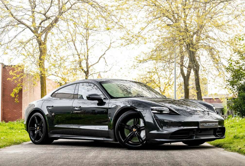 Porsche Turbo * Matrix * BOSE * ACC * SportChrono * 360 * BTW *