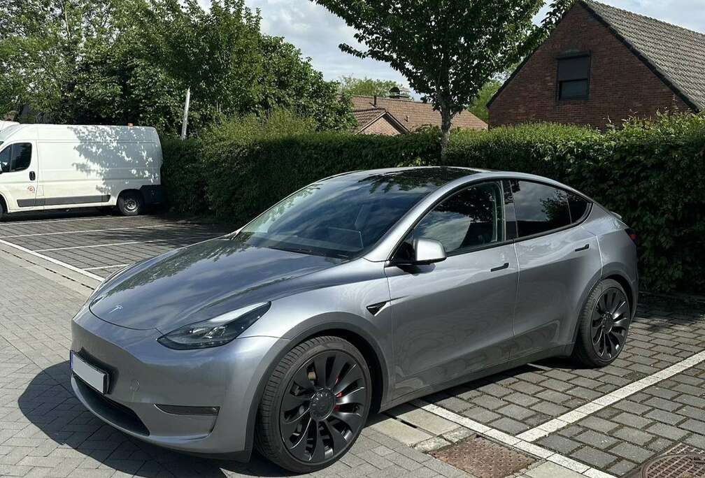 Tesla PERFORMANCE - AWD - Dual Motor - Quicksilver