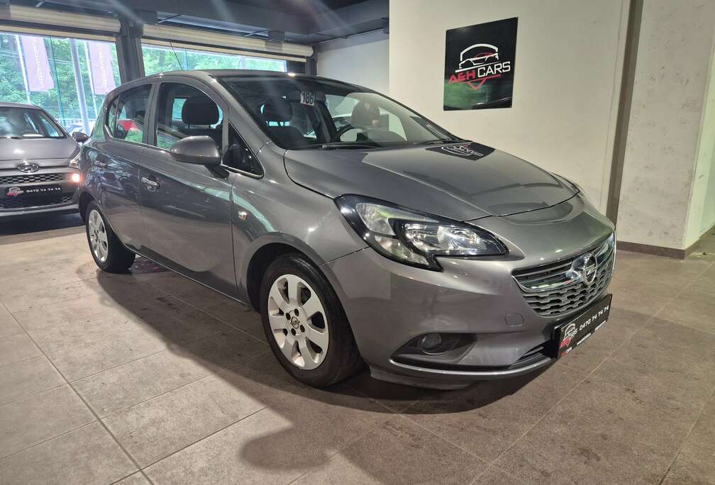 Opel Corsa 1.2i Black Edition