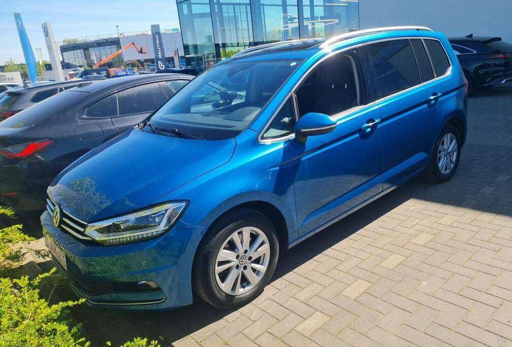 Volkswagen TOURAN*LOOK R LINE SPORT 7PLACES**CAR PASS*