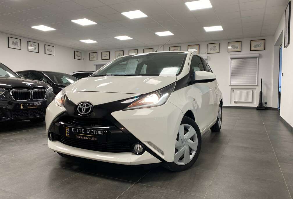 Toyota Aygo 1.0i VVT/ 1erMAIN/ FULL OPTION/ AUTOMATIQUE/