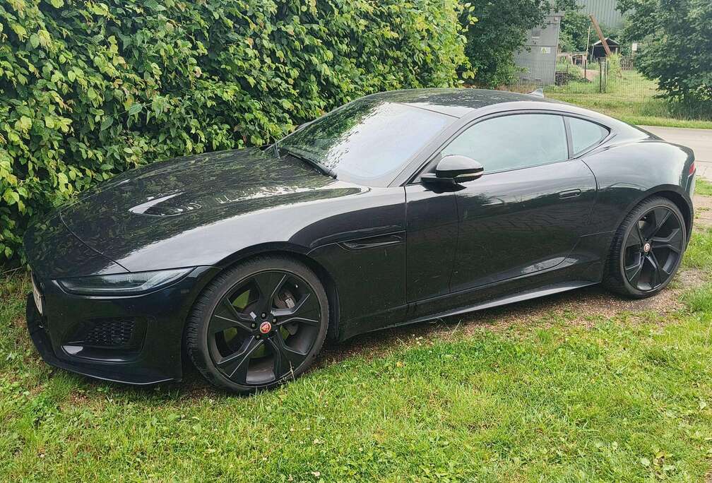 Jaguar F-Type Coupe 2.0 i4 P300 R-Dynamic Black