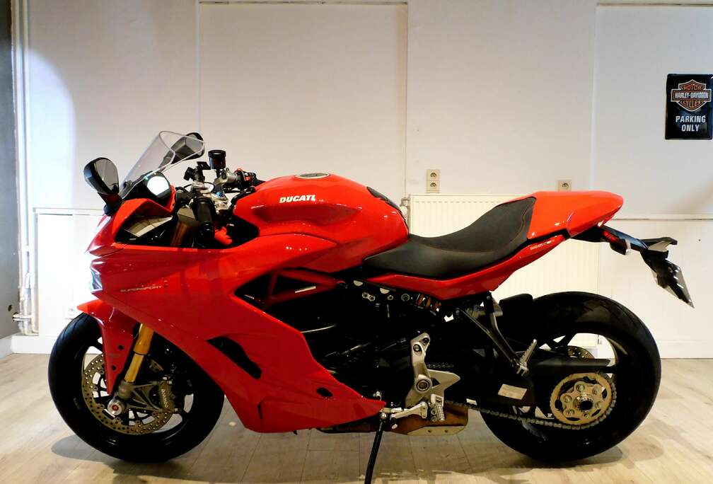 939 série S , full ohlins , état neuf