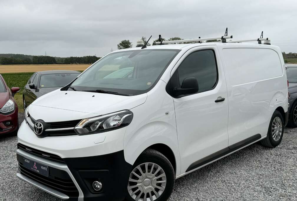Toyota 3 PLACES - CARPLAY - CAMERA - ATT REMORQUE - TVAC