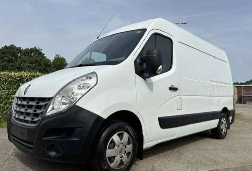 Renault 2.3 dCi 33 L2H2 Confort (E4)