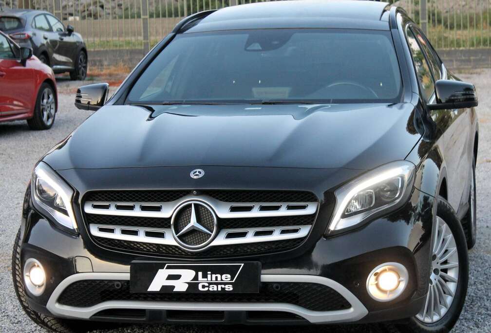 Mercedes-Benz (6d-TEMP)CLIM BI-XENON GPS TOIT PANO CUIR 12 MOIS GRT