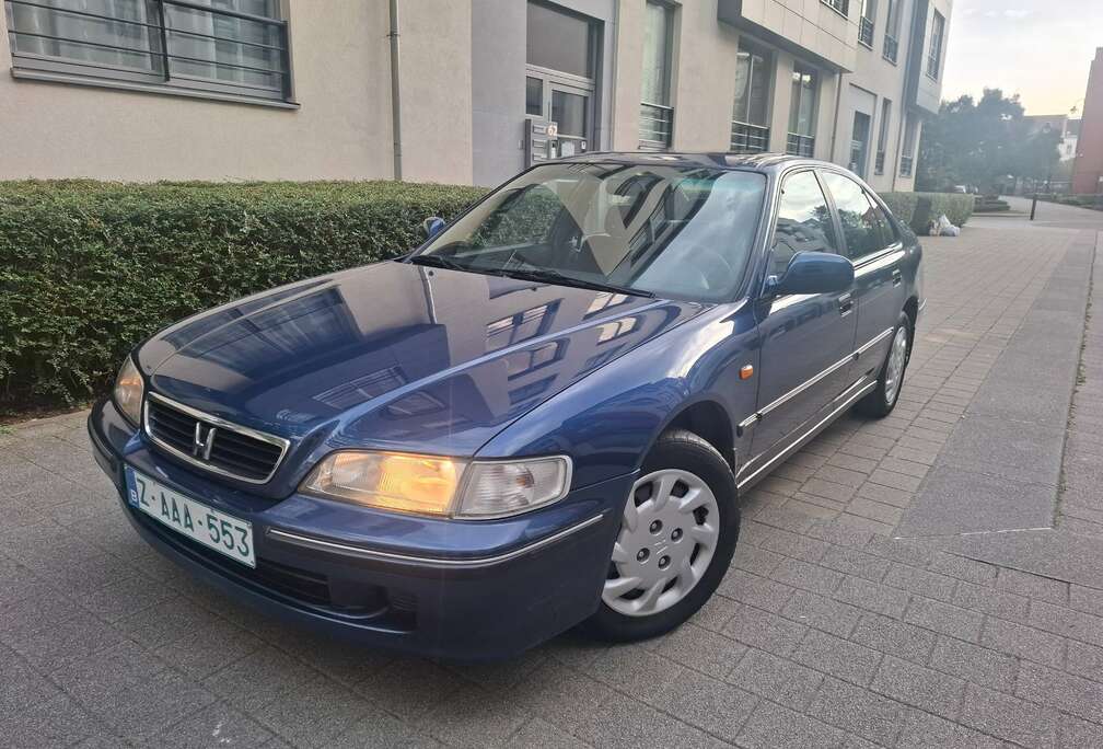 Honda 1.8i .. BOITE AUTOMATIQUE .. 140000 KM ..