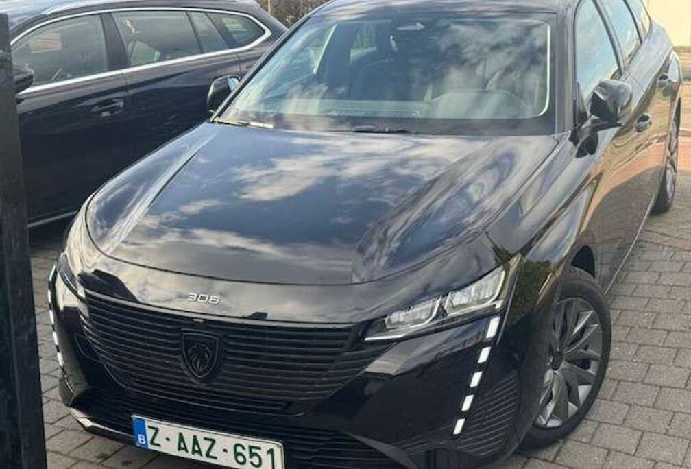 Peugeot SW 1.2 Nieuw model 12Maanden garantie 1e eigenaar