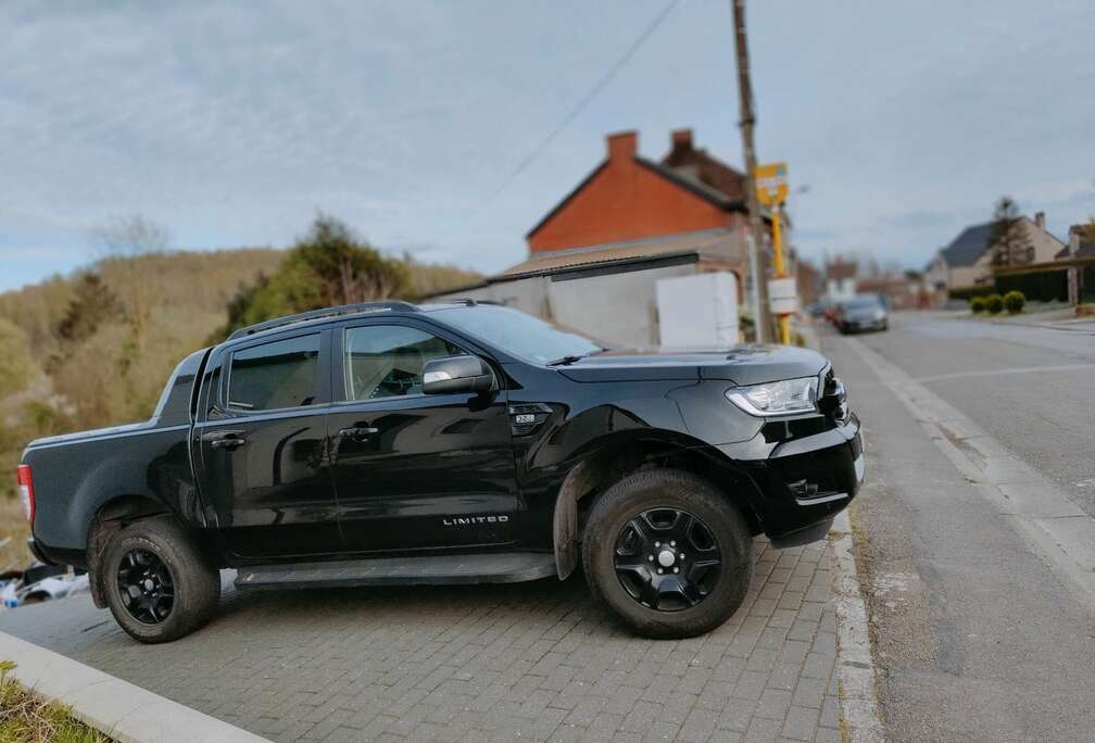 Ford 3.2 TDCi full black Limited