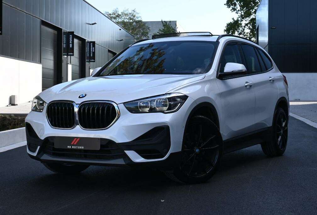 BMW **sDrive18i Aut.**Leder**Navigatie**Open dak**