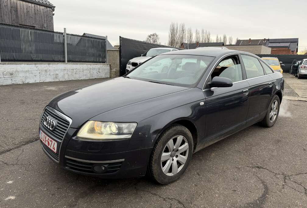 Audi 2.0 TDi XENON - BOSE SURROUND -