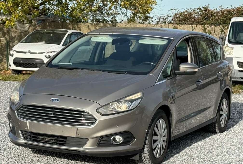 Ford S-Max 2.0 TDCi Trend - 7PLCS - NAVI - XÉNON