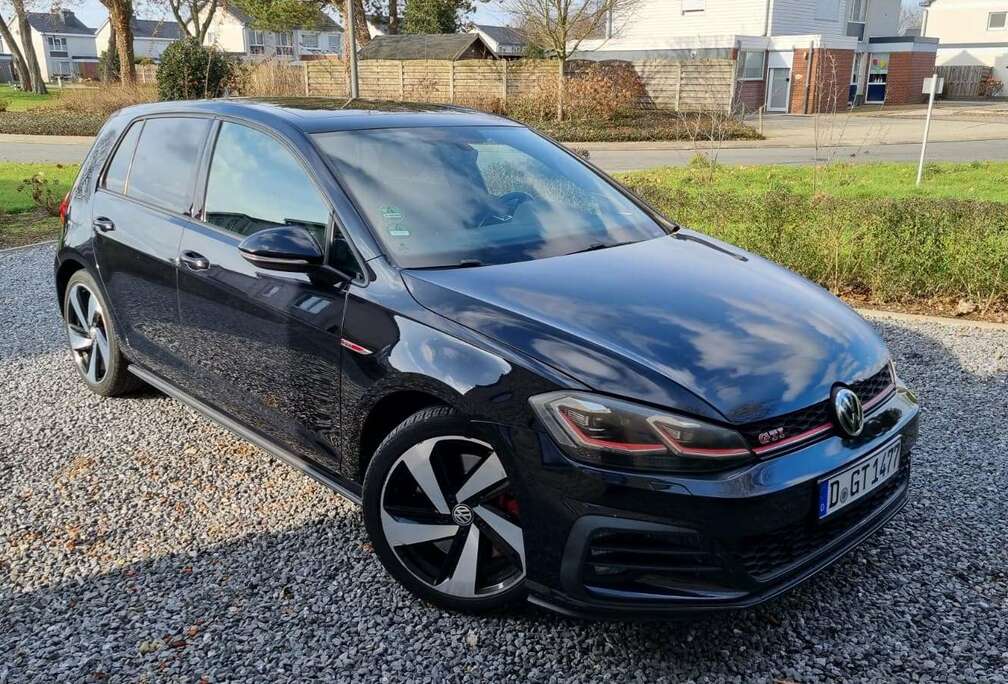 Volkswagen Golf GTI 2.0 TSI OPF Performance