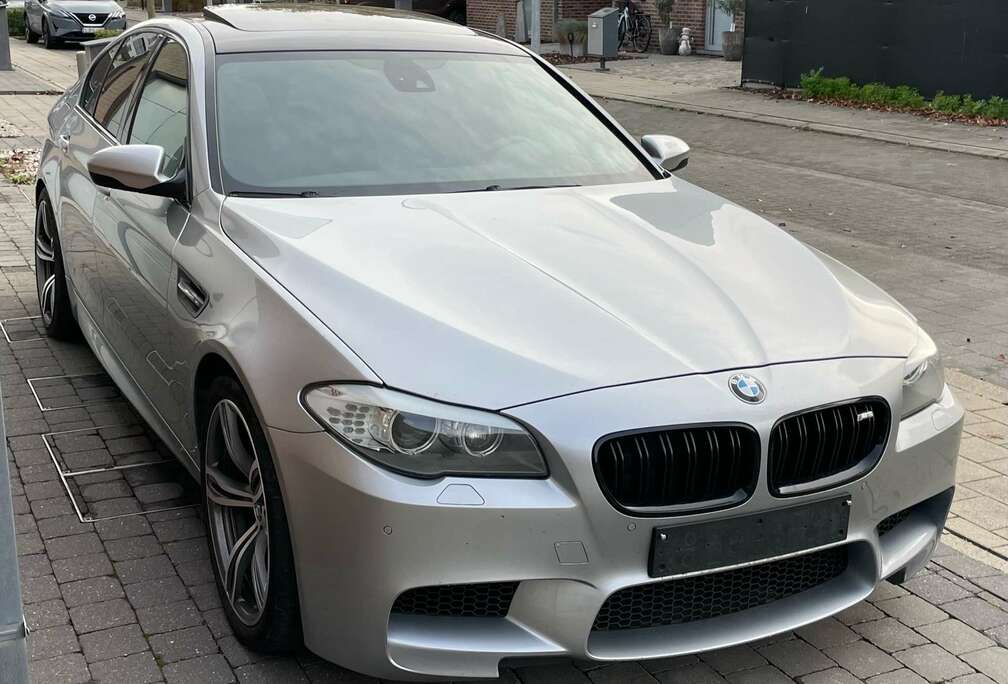 BMW D M-Sport Full M5