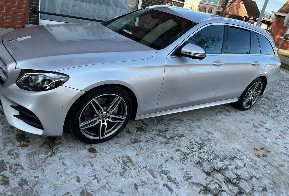 Mercedes-Benz E 220 d T 9G-TRONIC