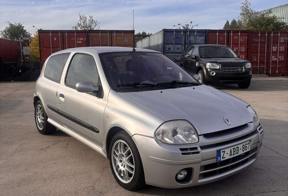 Renault 2.0i 16v Sport