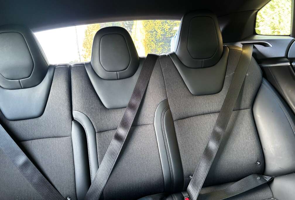 Tesla Model S 100 kWh Dual Motor