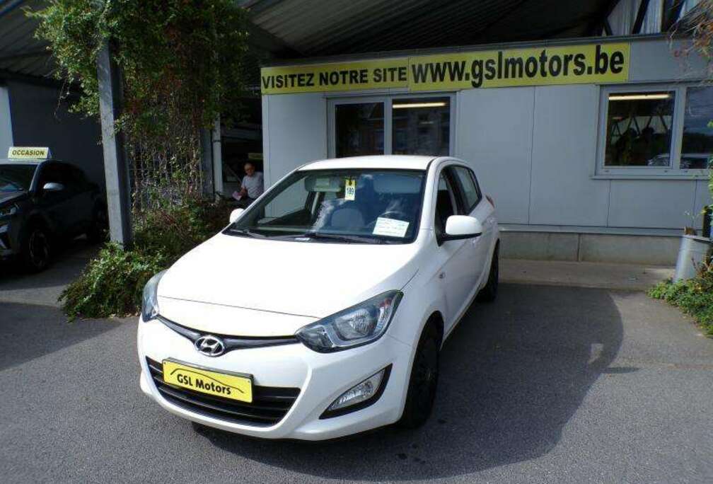 Hyundai 1.2 84cv Blanc 06/13 Airco Radio CD USB