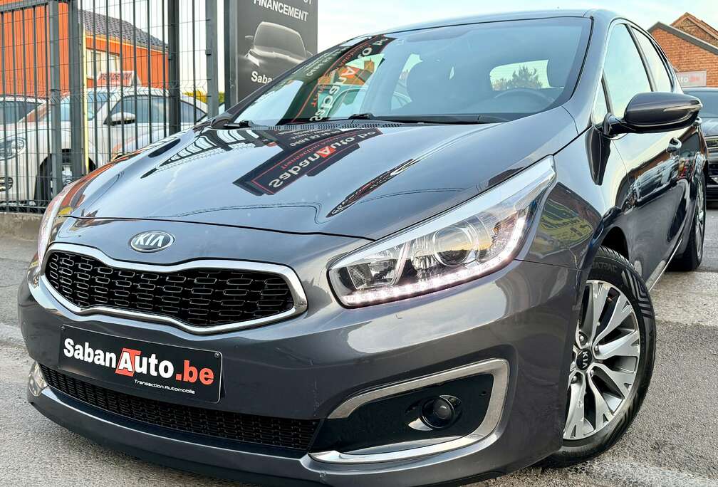 Kia Cee\'d 1.4i ° NAVI ° CAMERA ° LED ° JANTES ° GARANTI 12 MOIS !!!