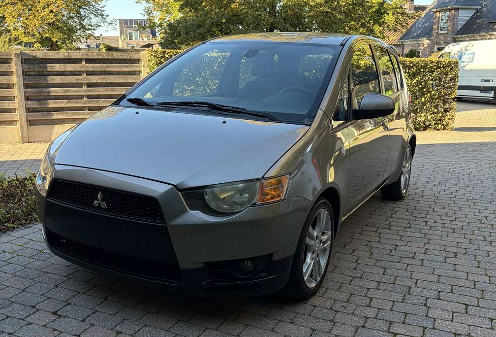 Mitsubishi 1.5i 16v Instyle