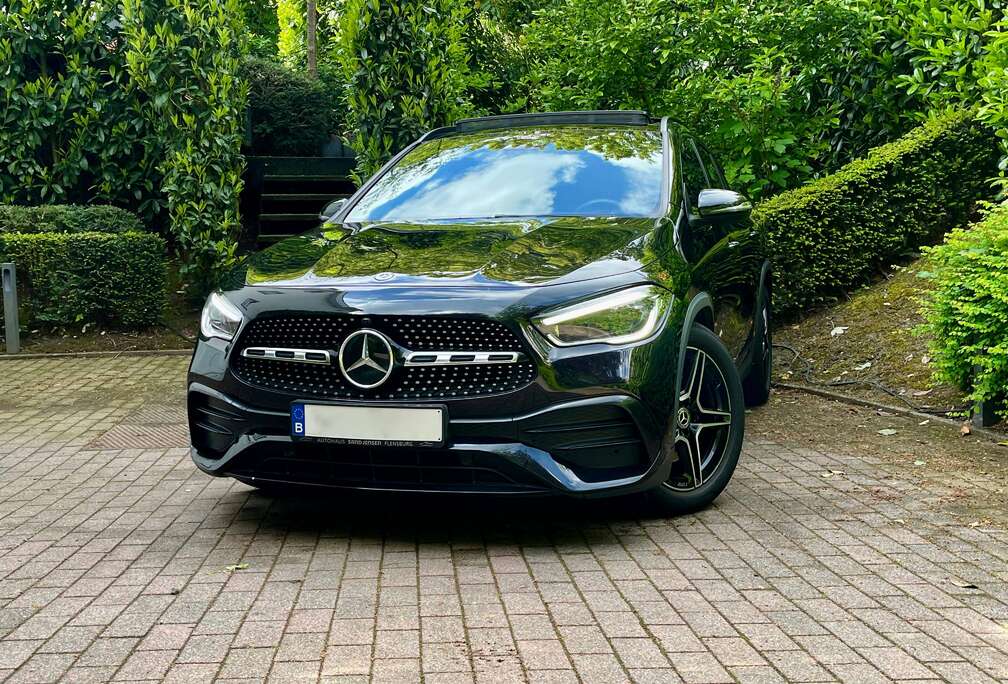 Mercedes-Benz GLA 200 d 4-Matic / Pack AMG / Pano / Alcantara / Cam