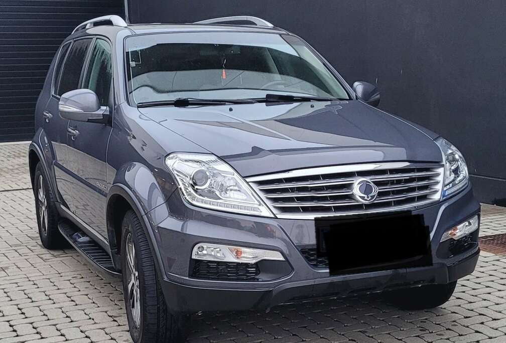 SsangYong W 2.2 e-XDi 220 4WD Automatik Quartz