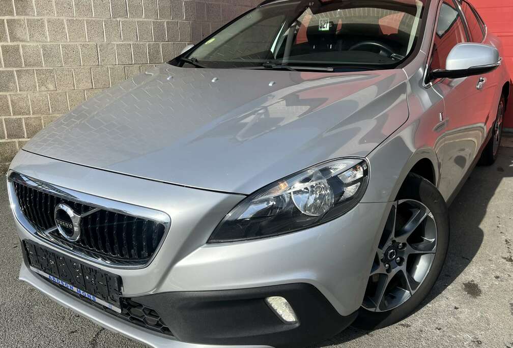 Volvo 2.0 D2 Ocean Race + NAVI + CUIR