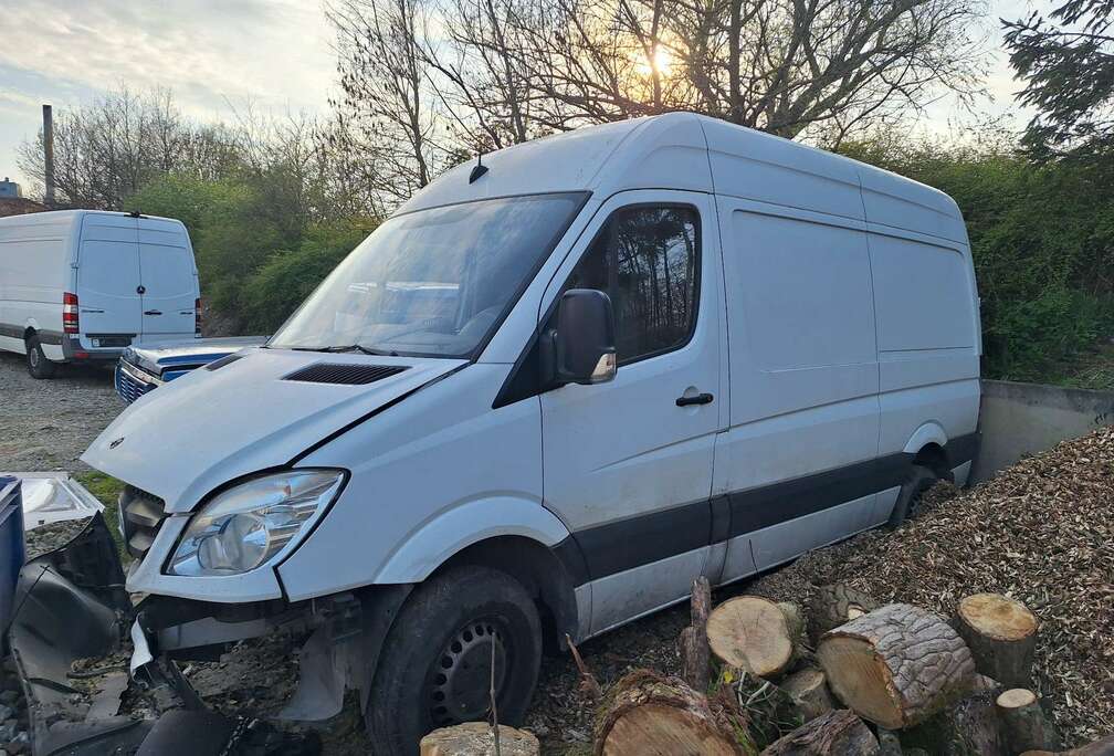 Mercedes-Benz 210 2.1 CDI A2H2