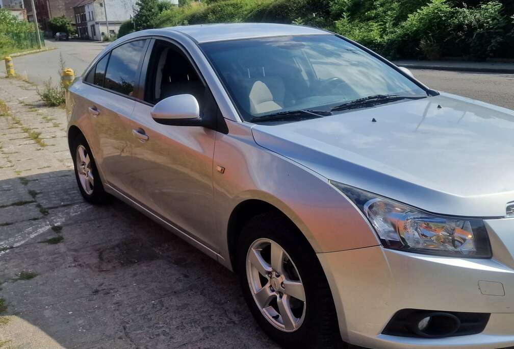 Chevrolet Cruze 1.8i LS