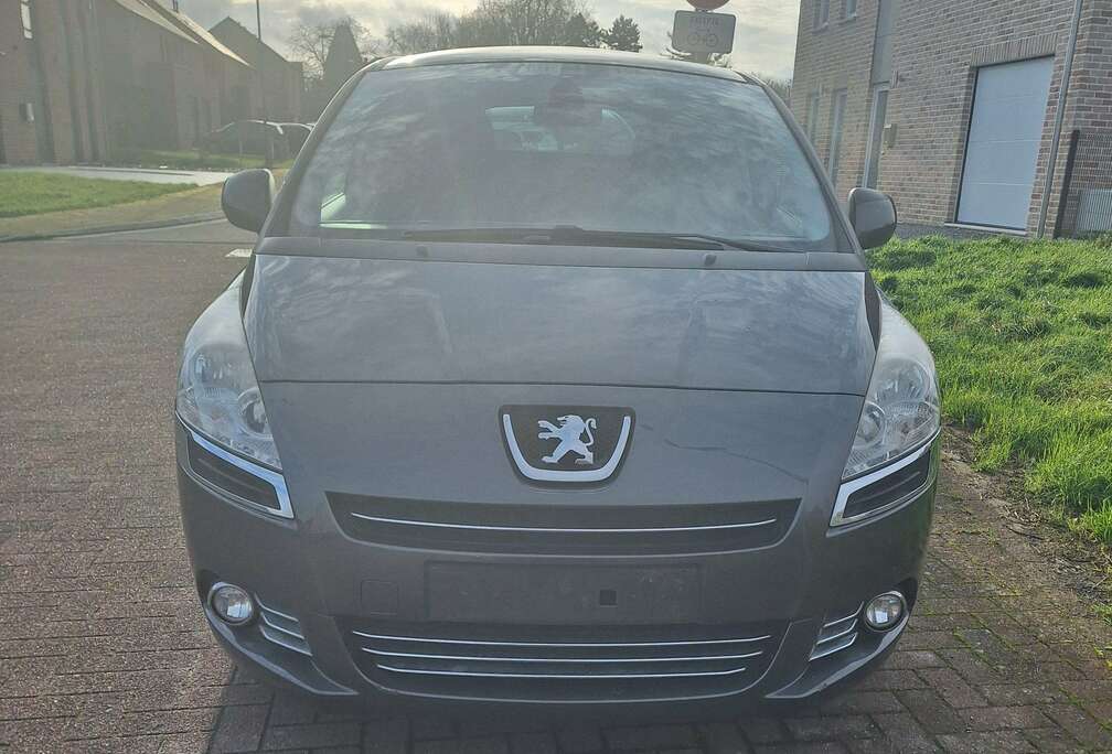 Peugeot 5008 1.6i Active