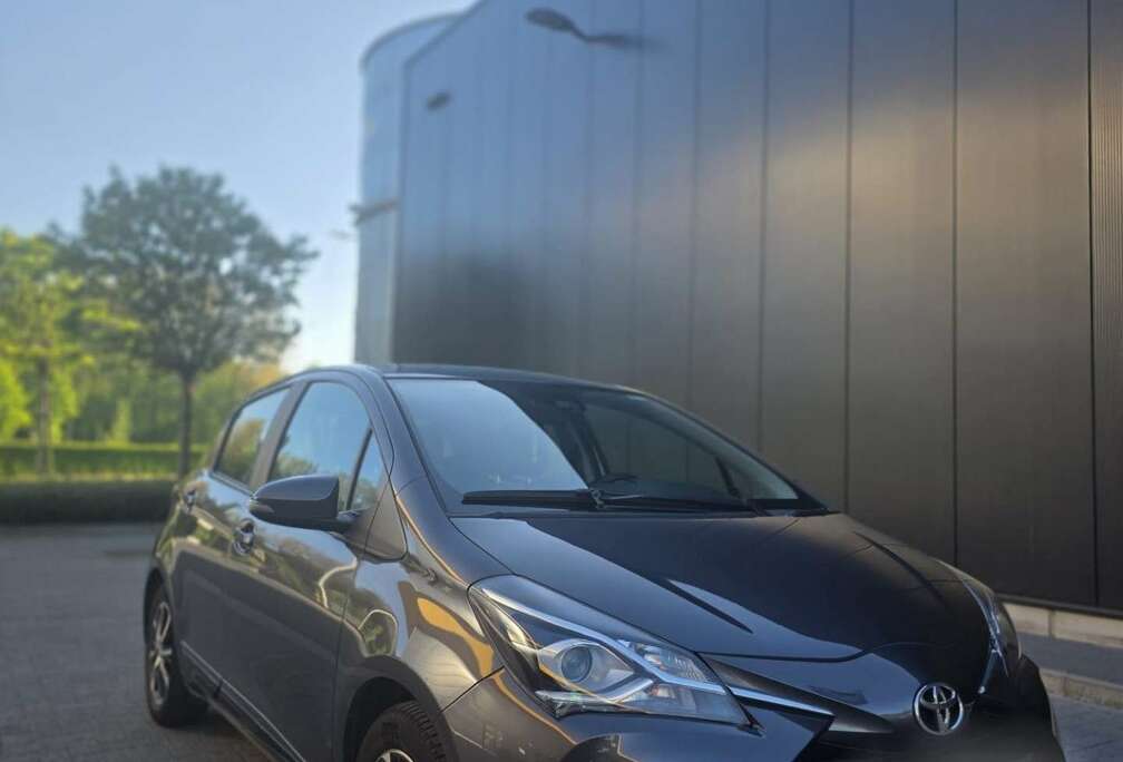 Toyota 1.5i Dual VVT-iE Lounge