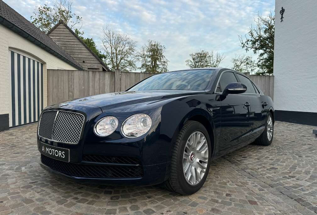 Bentley 4.0 BiTurbo V8 - Beige/Brown Leather / Pano / Limousine / CarPlay / Zetelkoeling