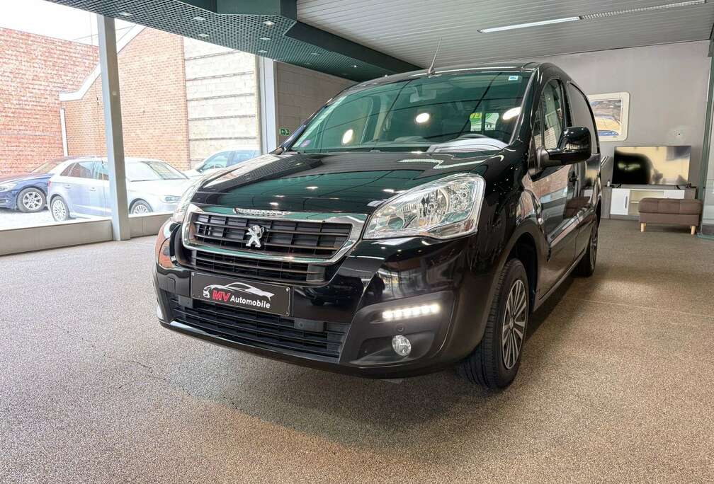 Peugeot 1.6i L1H1 Galicia * État Neuf * Navi * Caméra * Clim auto * Navi