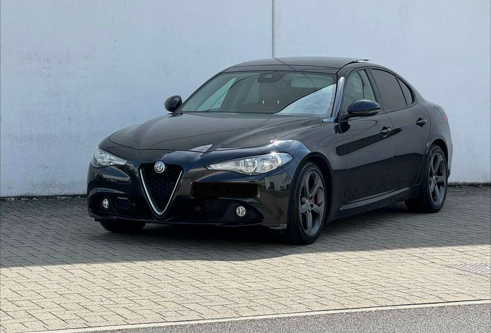 Alfa Romeo Giulia 2.2 JTDm Super (JAV ECO)