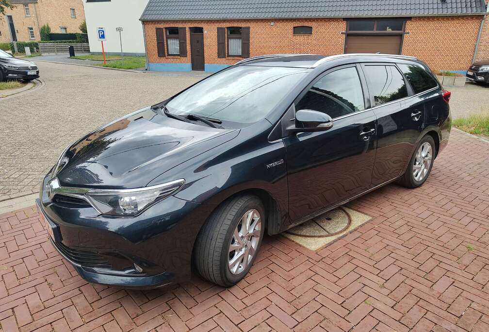 Toyota Auris SW HEV 1.8i HSD Dynamic E-CVT