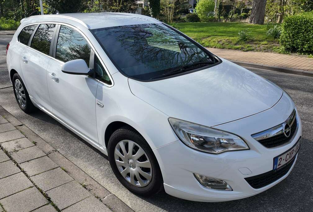 Opel Astra 1.4 Turbo Sports Tourer Design Edition