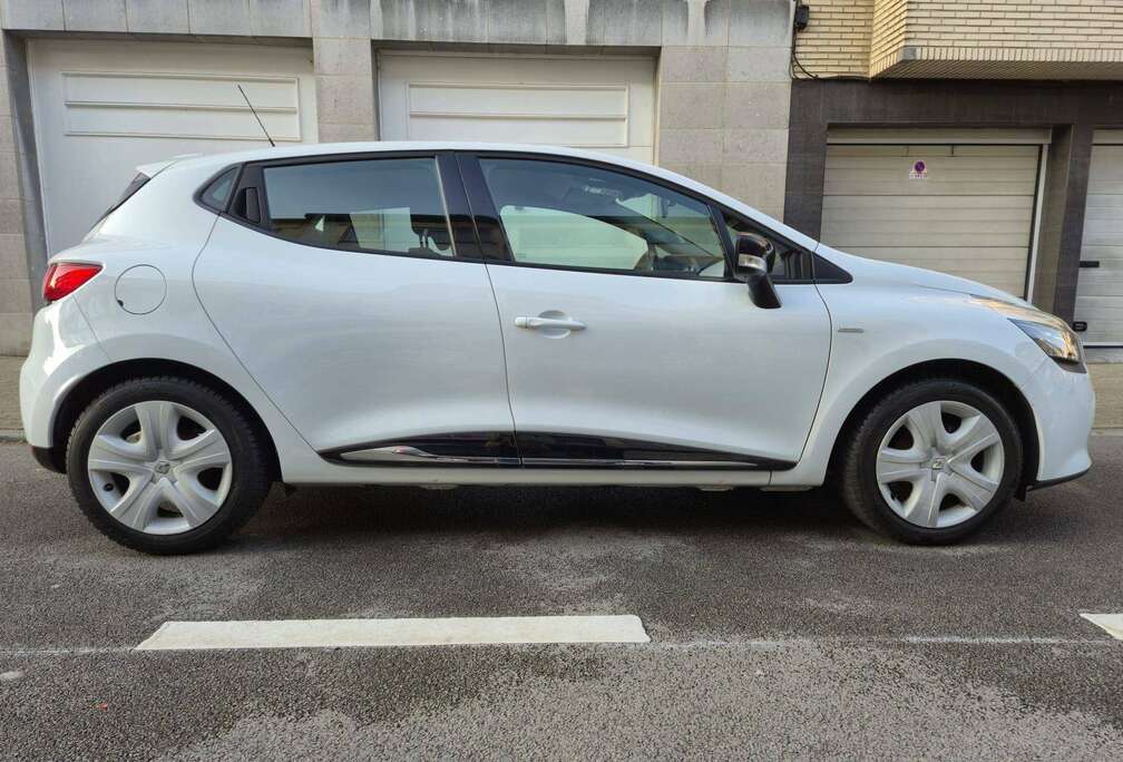 Renault Clio 1.2i Limited