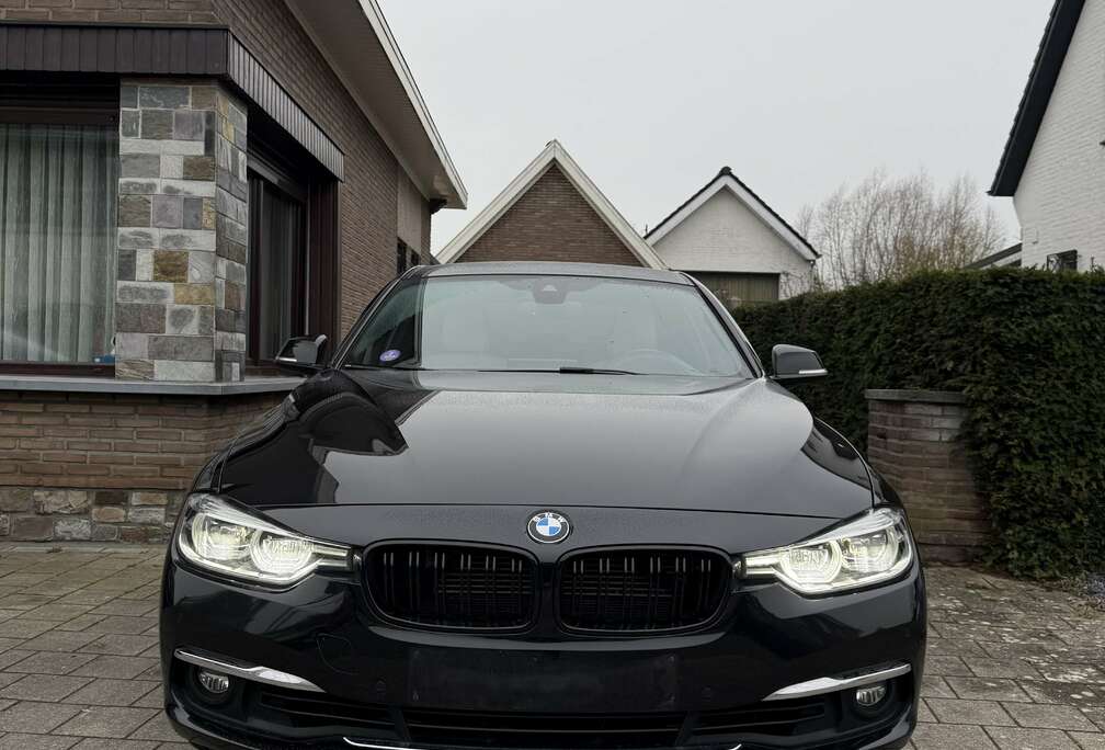 BMW 330e iPerformance Luxury Line