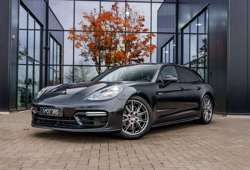 Porsche 4 E-Hybrid Sport Turismo - sportchrono - pano