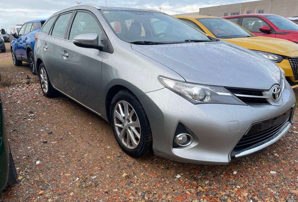 Toyota Auris SW 1.4 D-4D Life